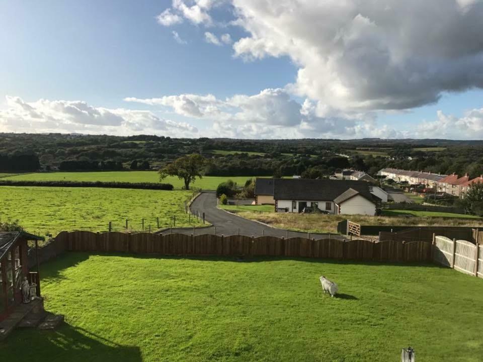 Valley View / Gwel Y Cwm Villa Ammanford Kültér fotó